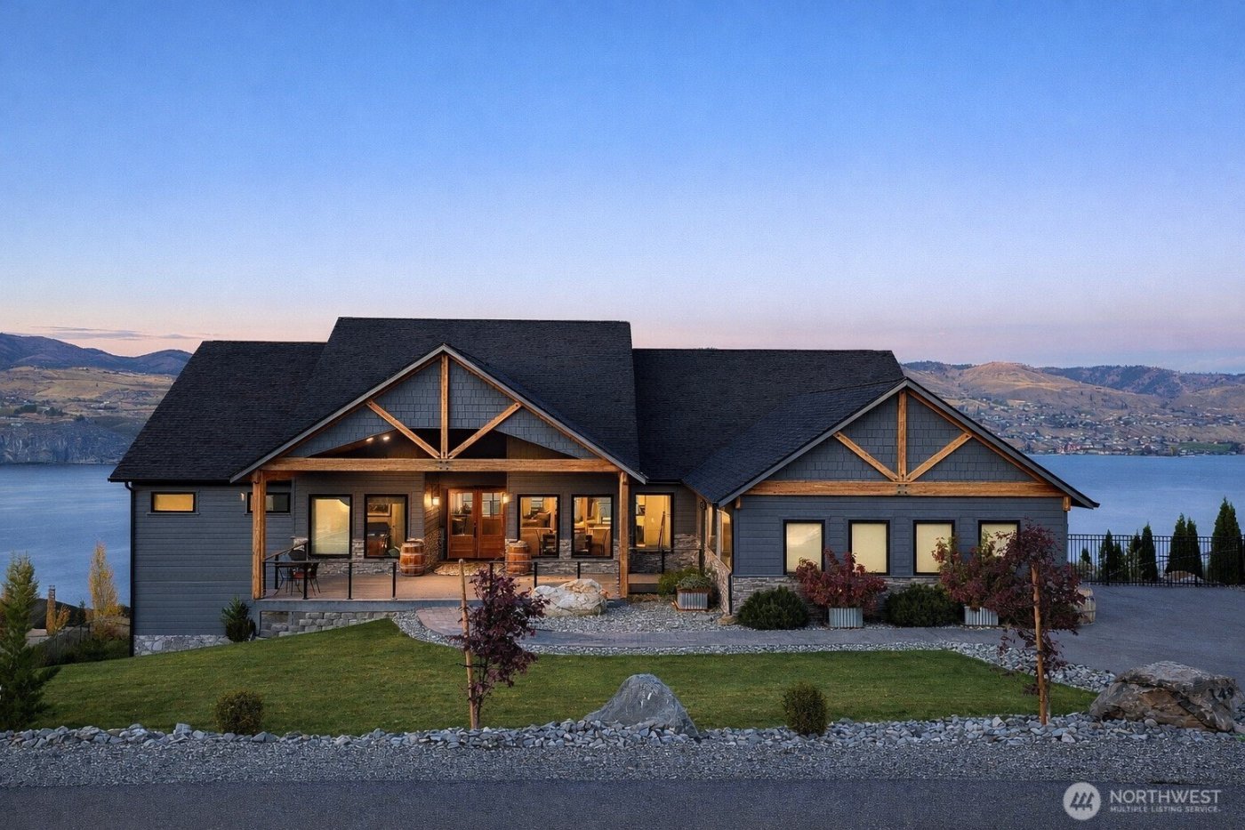 149 Clos Chevalle Road , Chelan, WA 98816