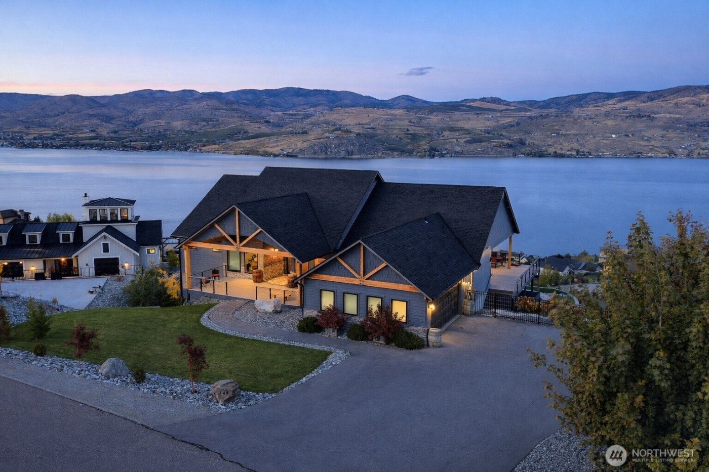 149 Clos Chevalle Road , Chelan, WA 98816