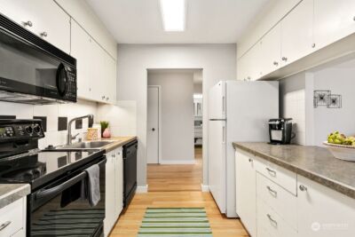 521 5th Avenue W #103, Seattle, WA 98119 - Photo 12