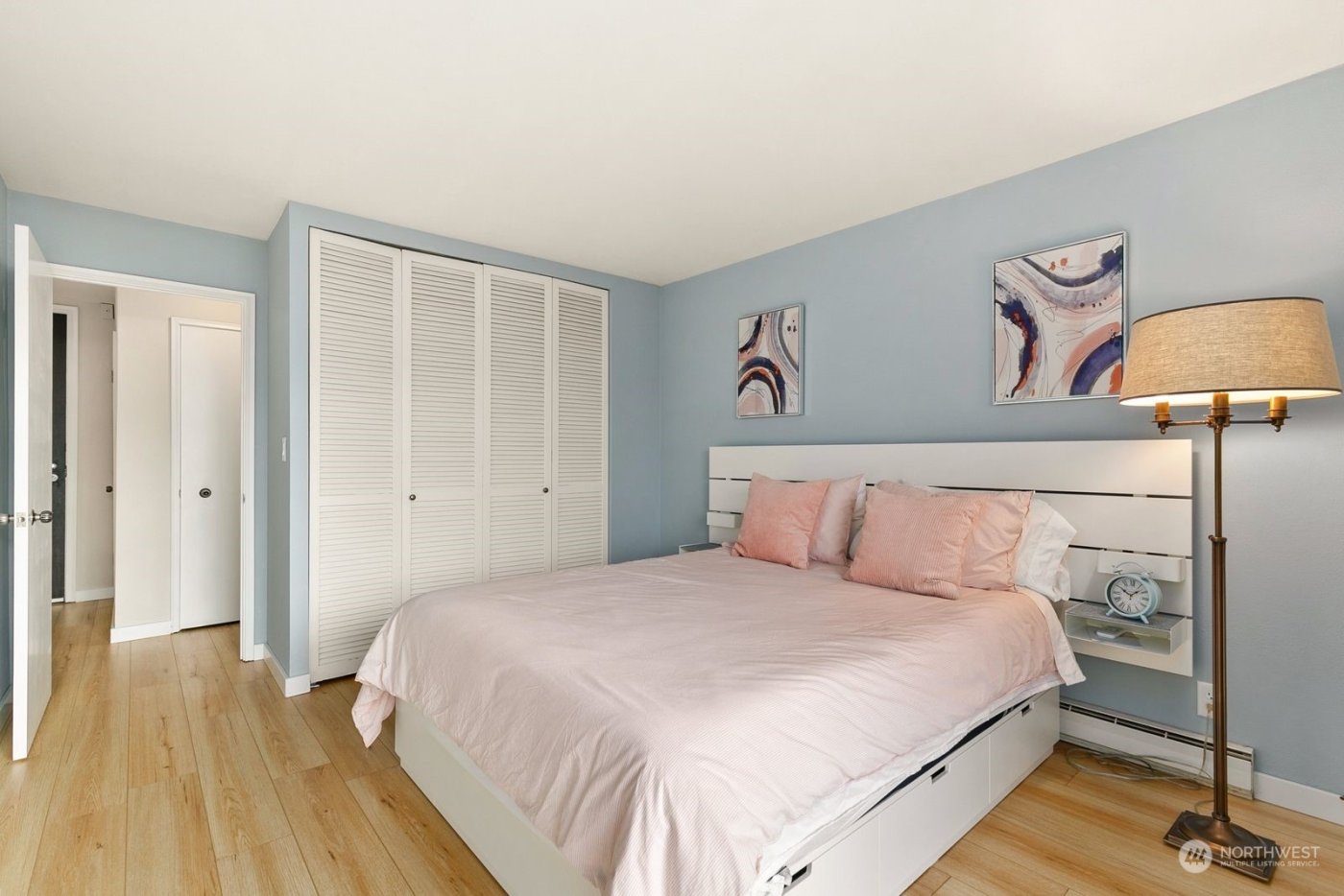 521 5th Avenue W #103, Seattle, WA 98119