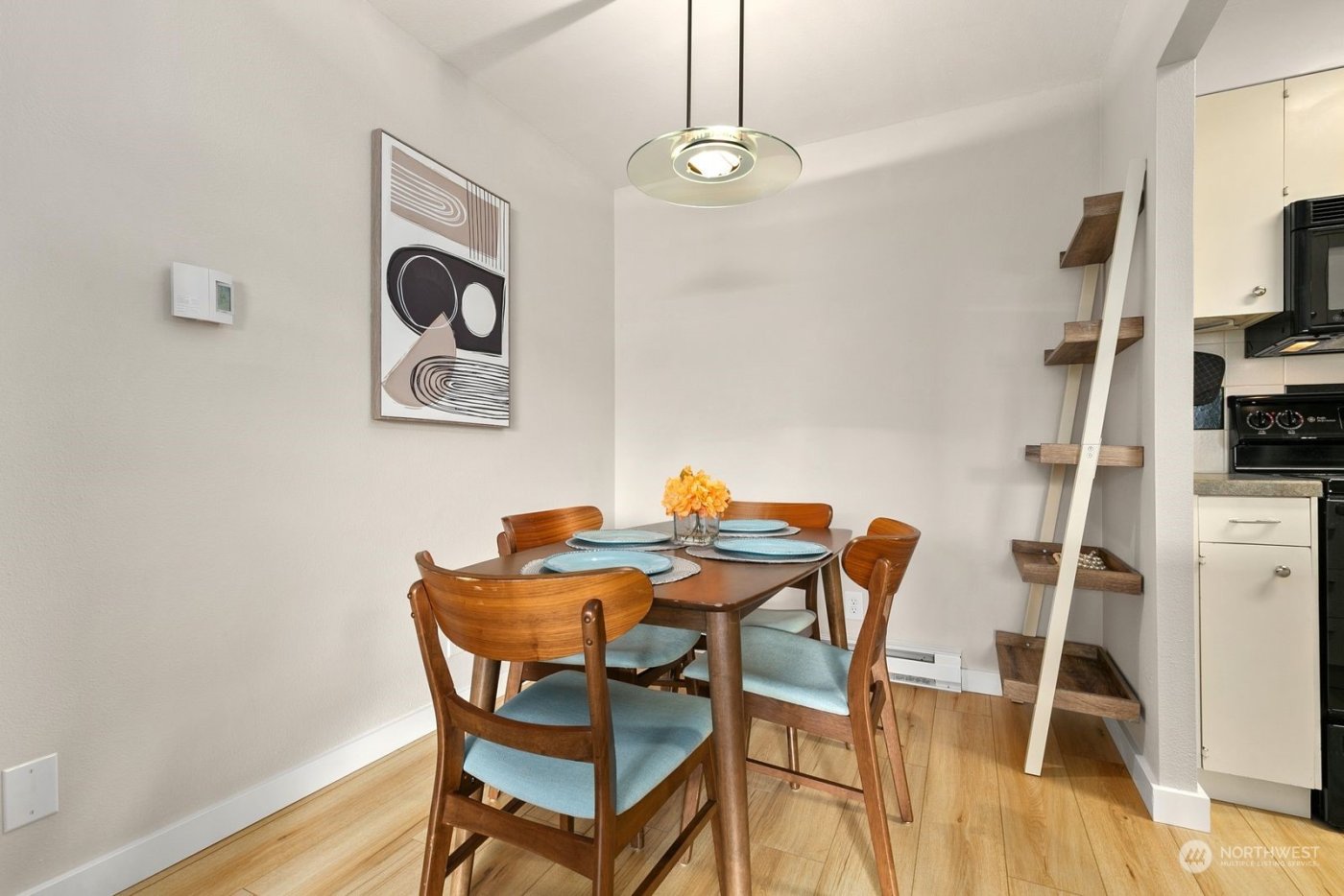 521 5th Avenue W #103, Seattle, WA 98119