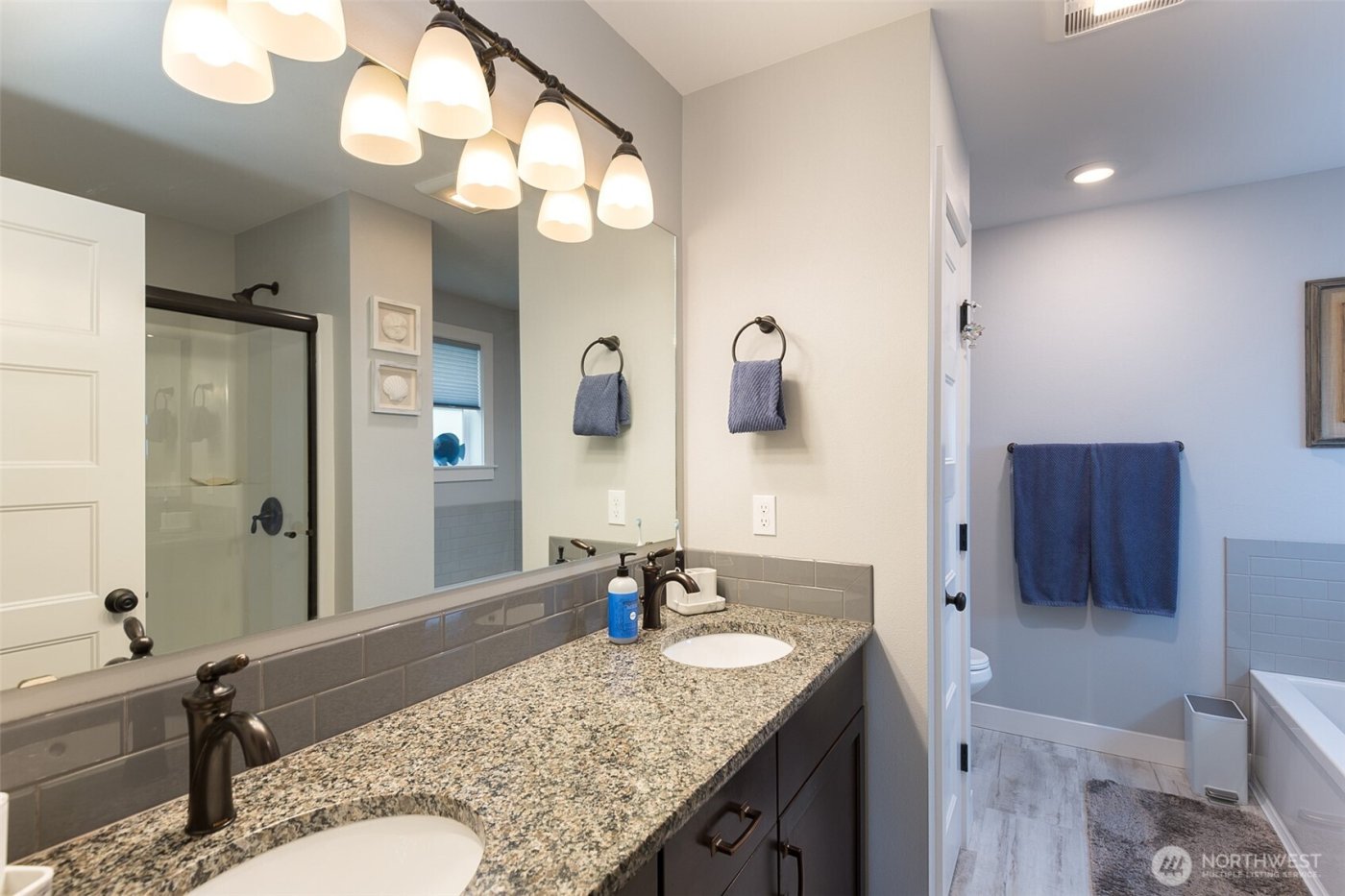 41 Victoria View Street , Sequim, WA 98382