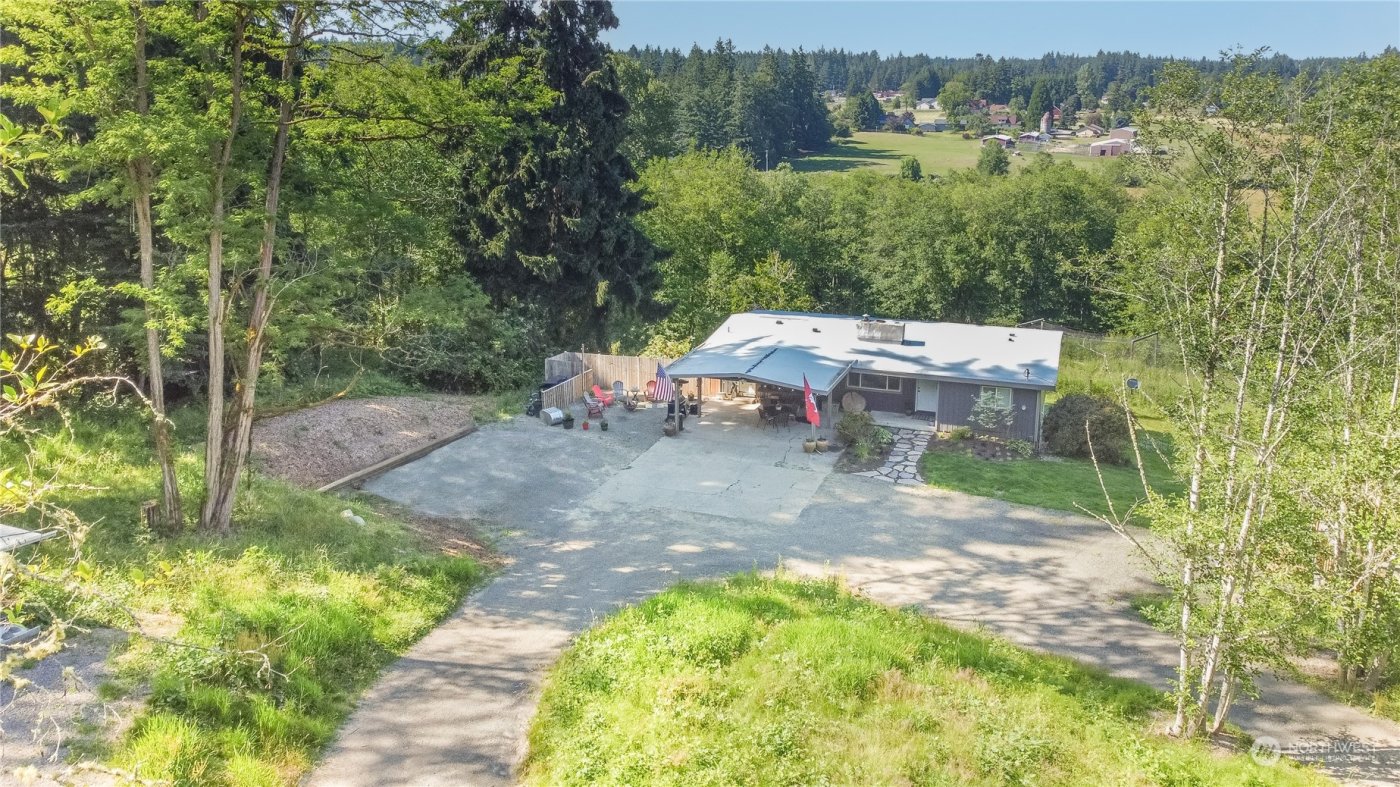 305 NE Waaga Way , Bremerton, WA 98311