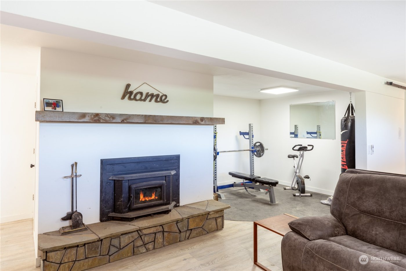 305 NE Waaga Way , Bremerton, WA 98311