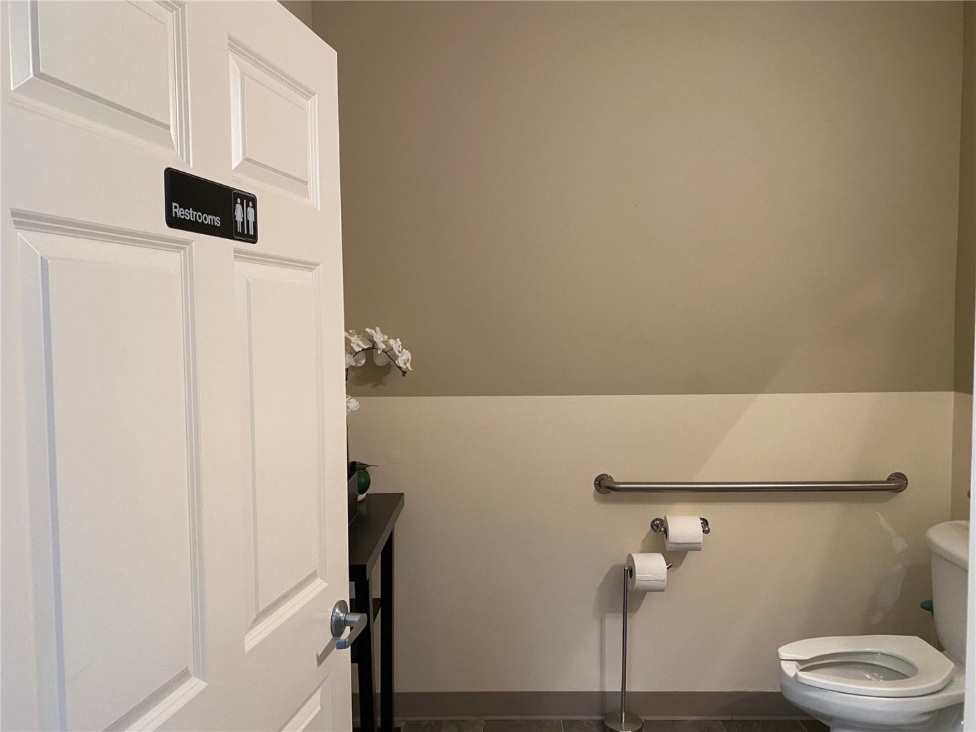 212 W Winesap Road #104, Bothell, WA 98012