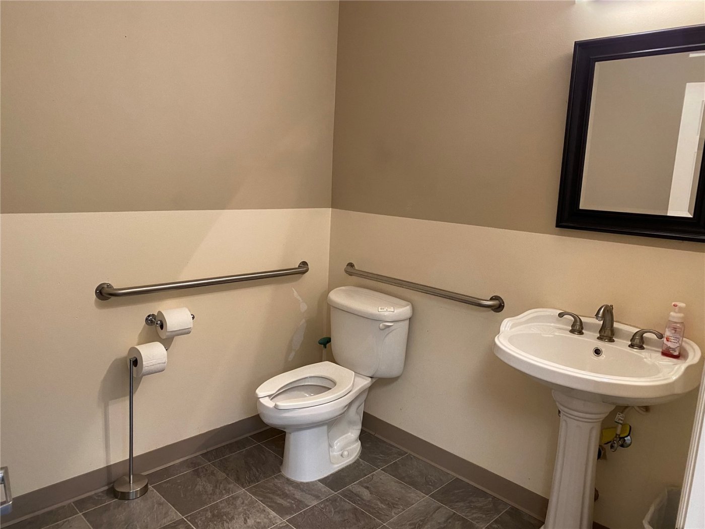 212 W Winesap Road #104, Bothell, WA 98012