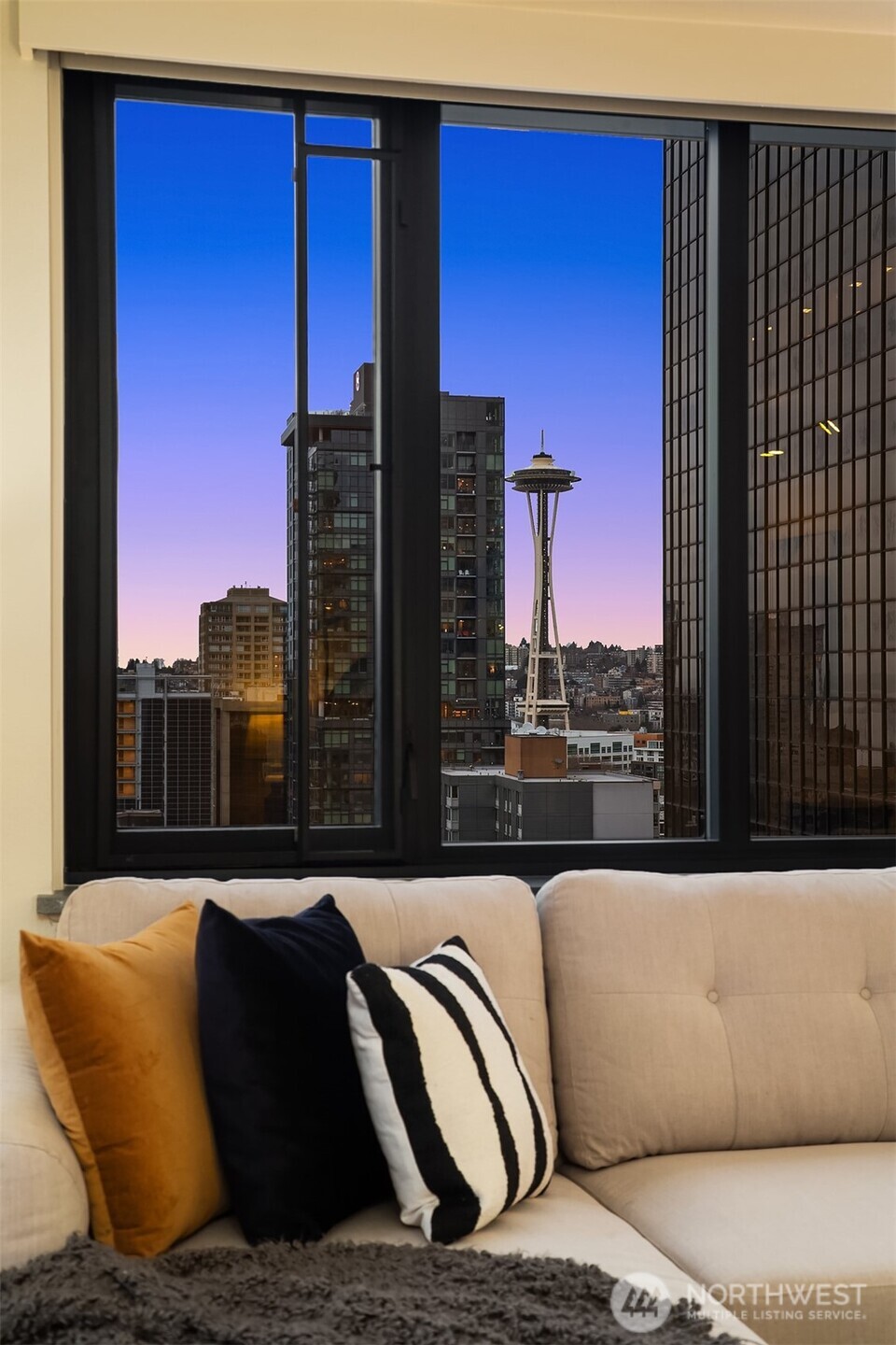 2100 3rd Avenue #1703, Seattle, WA 98121