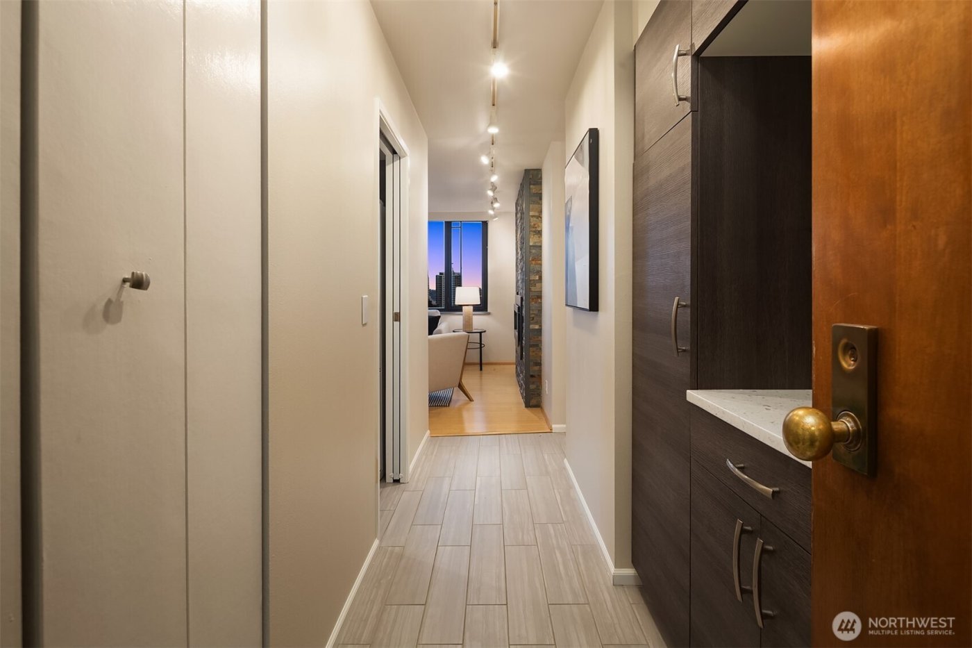 2100 3rd Avenue #1703, Seattle, WA 98121