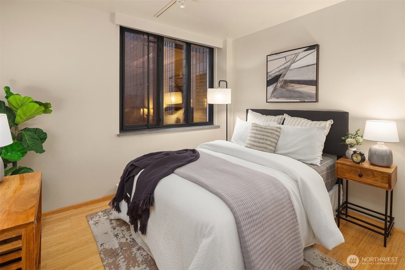 2100 3rd Avenue #1703, Seattle, WA 98121