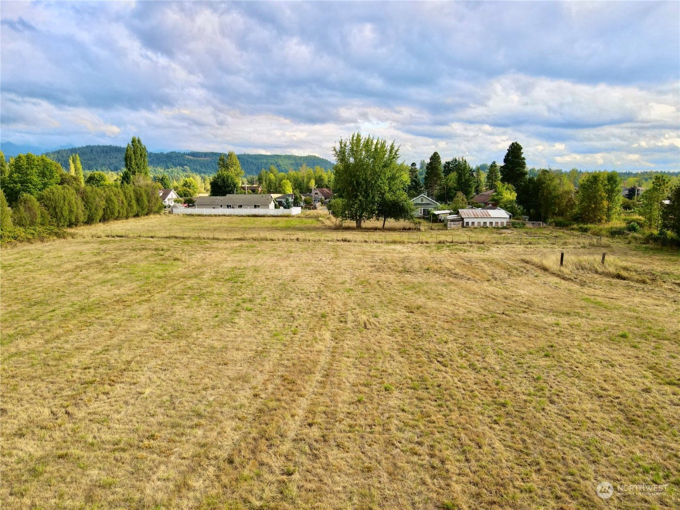 1684 Collins Road , Buckley, WA 98321