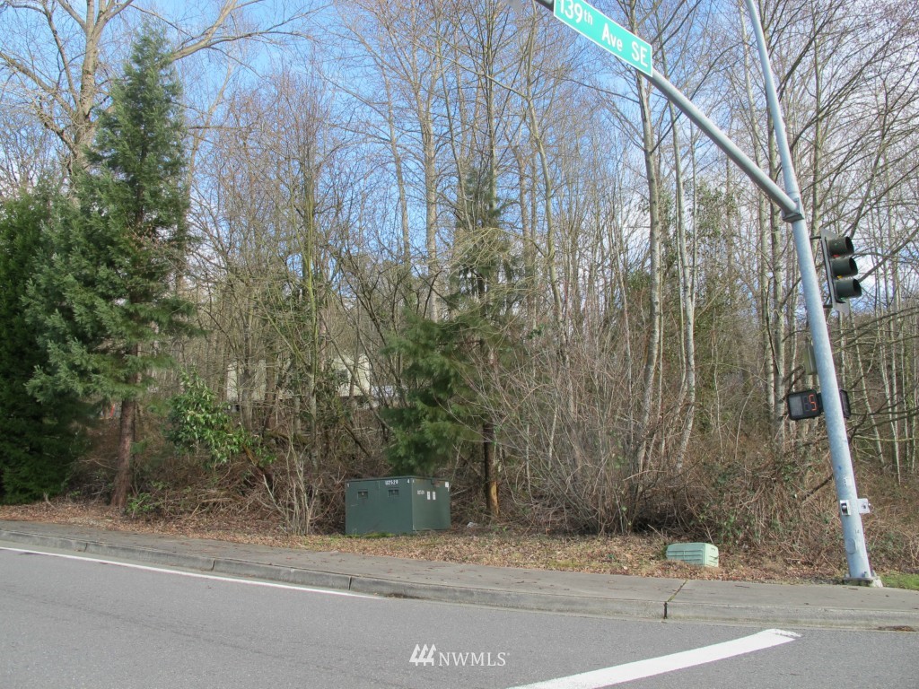 2457 Kamber Road , Bellevue, WA 98007