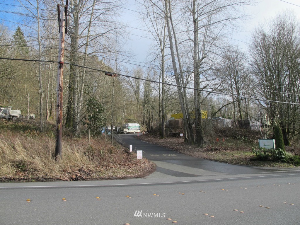 2457 Kamber Road , Bellevue, WA 98007