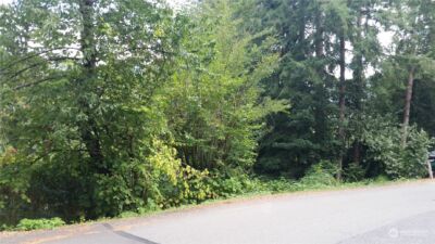1560 Sycamore Drive SE, Issaquah, WA 98027 - Photo 2