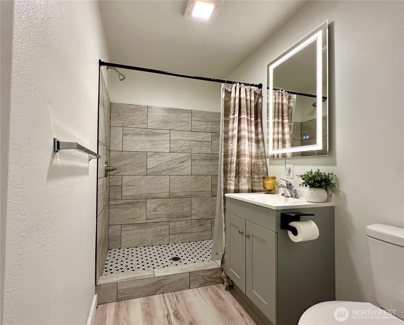 28836 187th Place SE, Kent, WA 98042