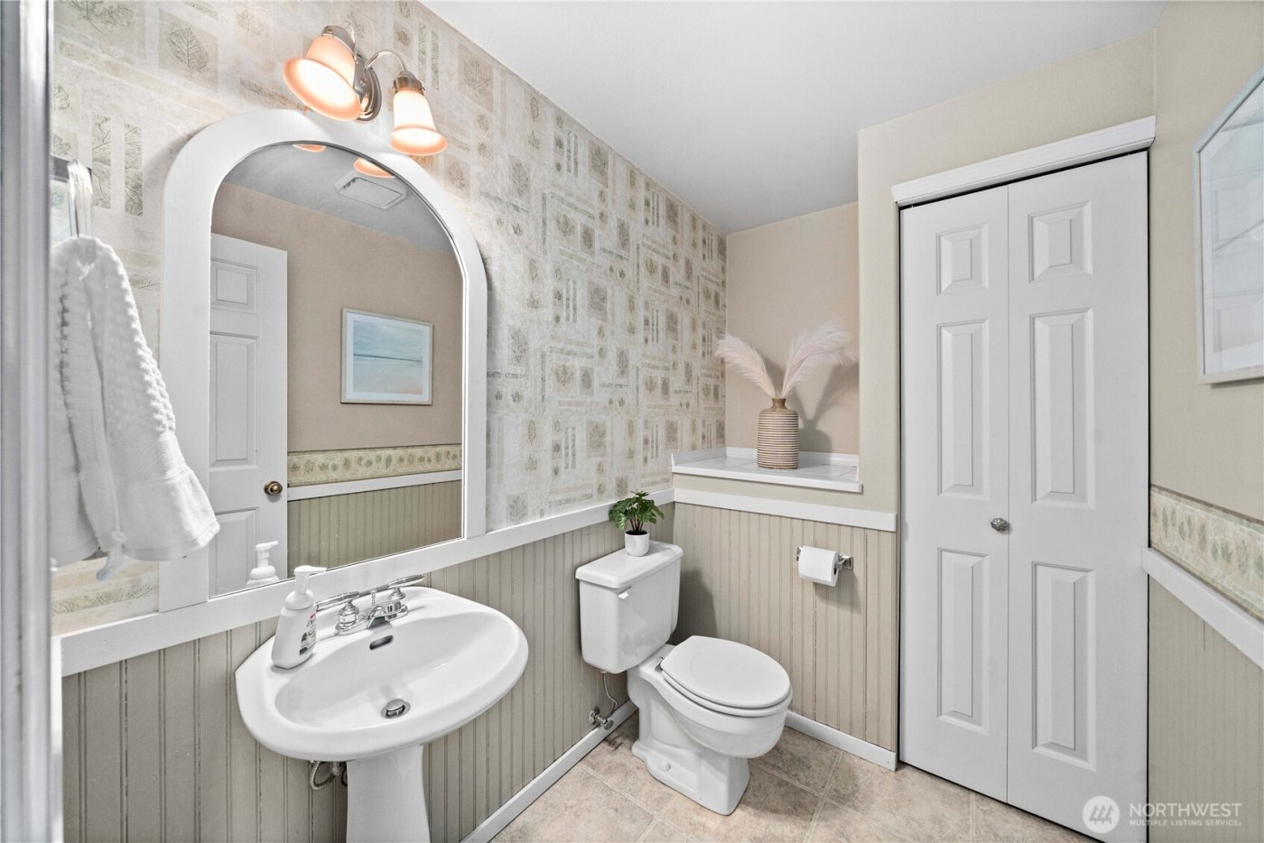 730 112th Street SW #F6, Everett, WA 98204