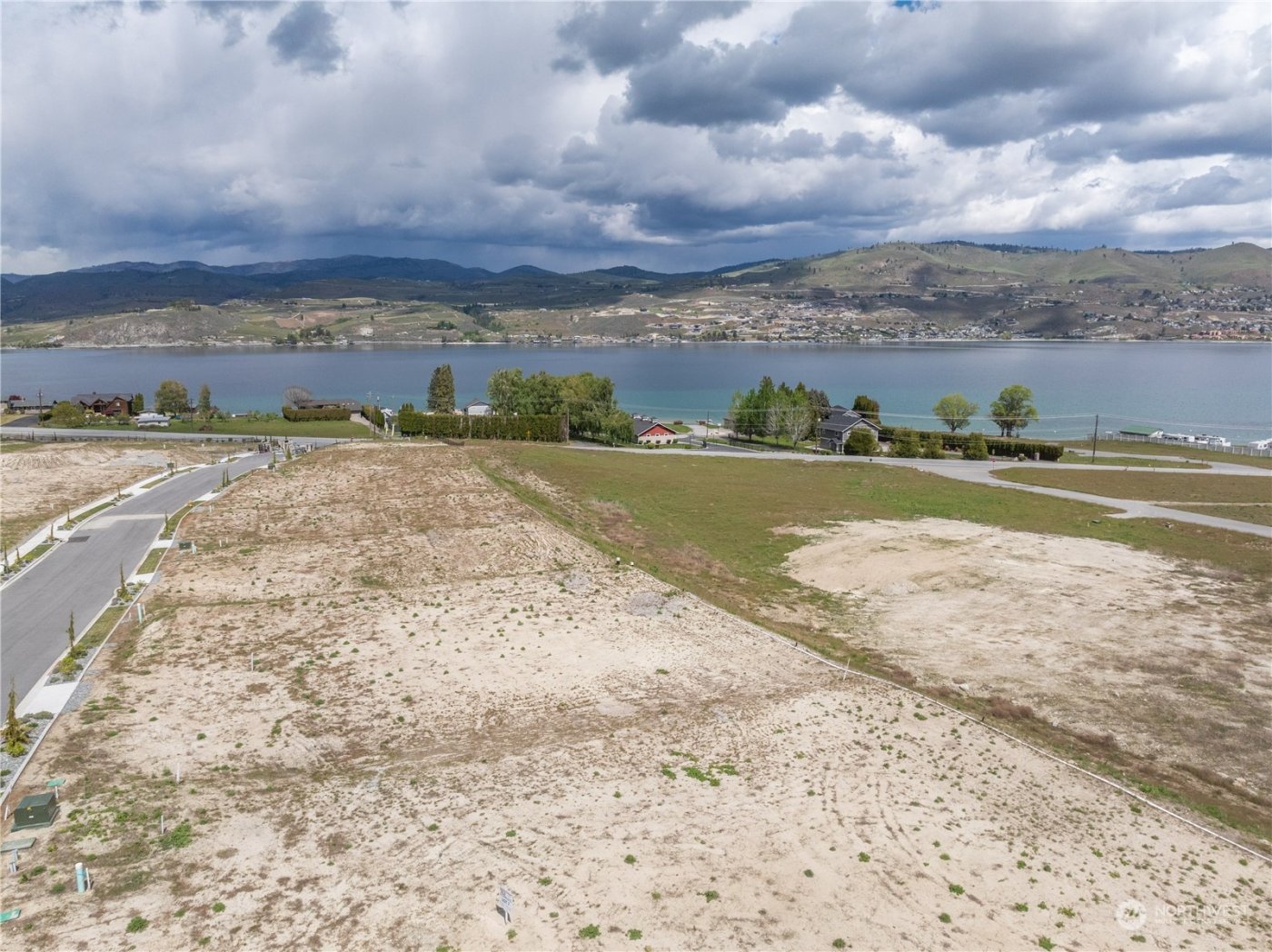 42 Loretta Lane , Chelan, WA 98816