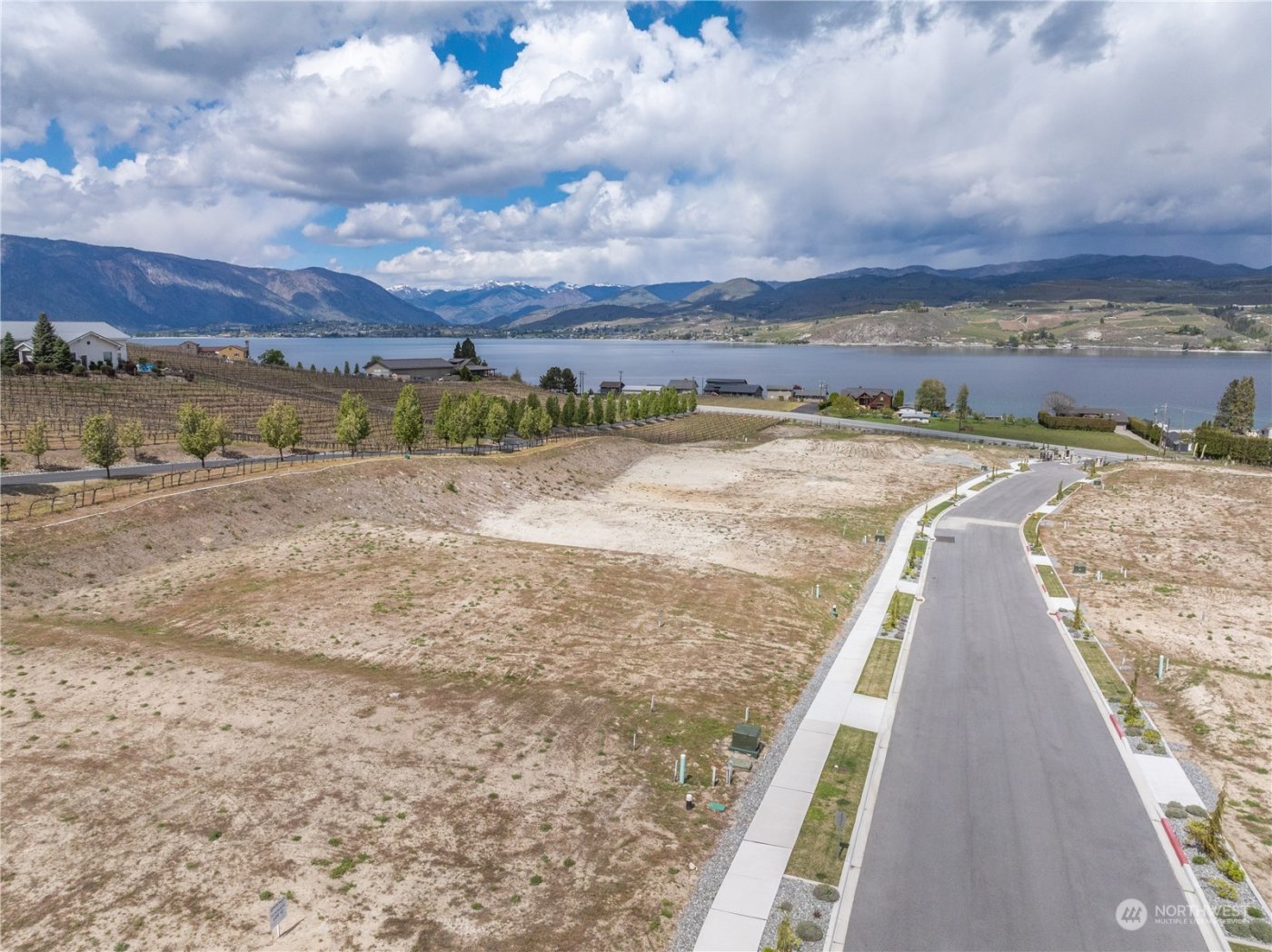 42 Loretta Lane , Chelan, WA 98816