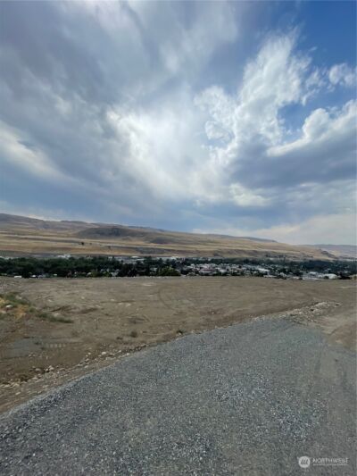 9 Parks Drive , Okanogan, WA 98840-0000 - Photo 2
