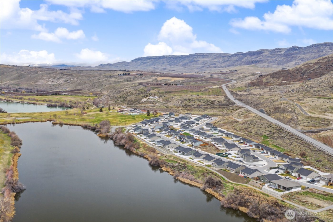 436 Hammond Lane , Rock Island, WA 98850