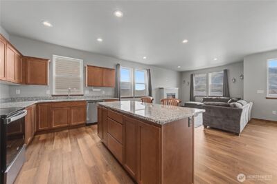 436 Hammond Lane , Rock Island, WA 98850 - Photo 3