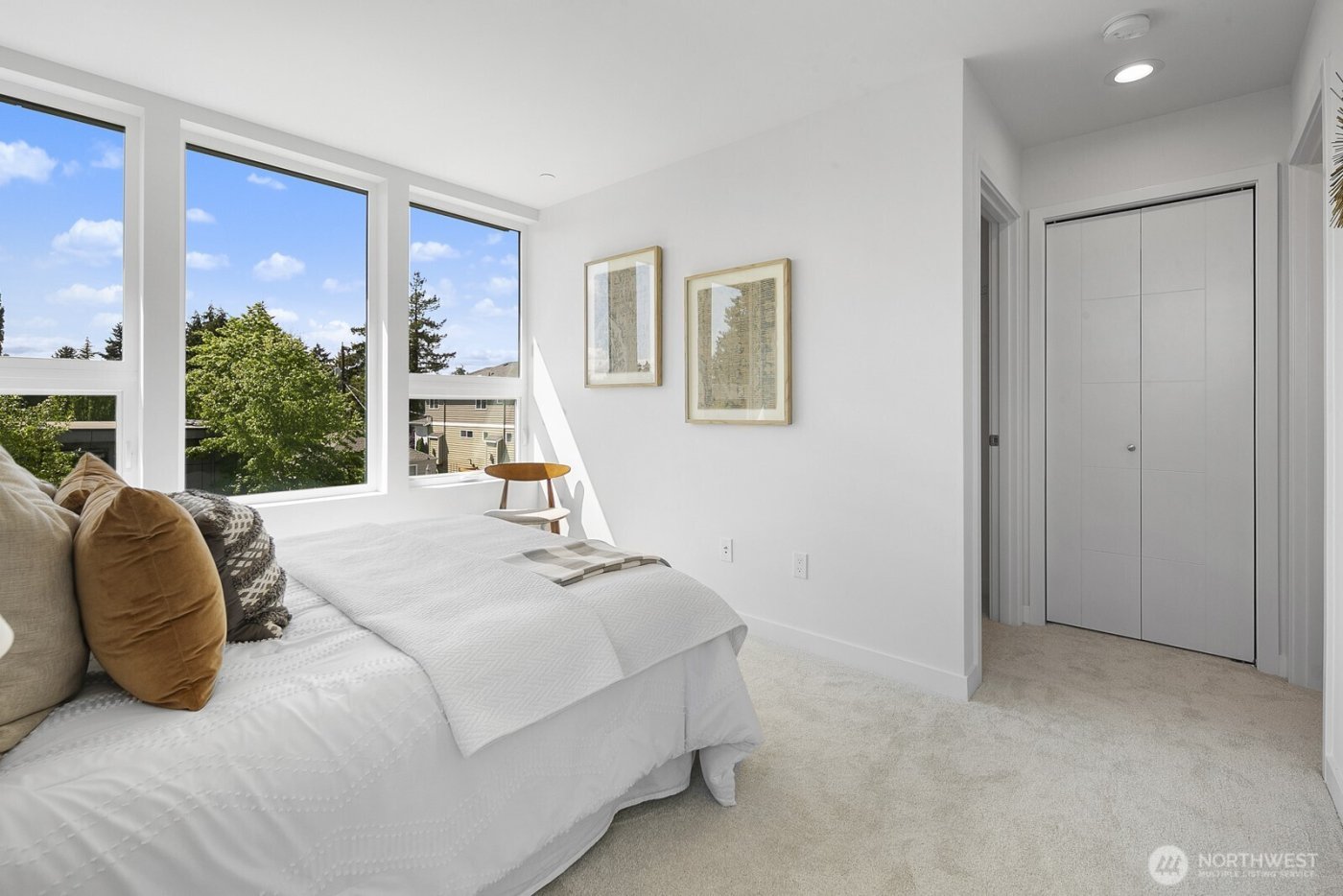 8831 B Wallingford Avenue N, Seattle, WA 98103