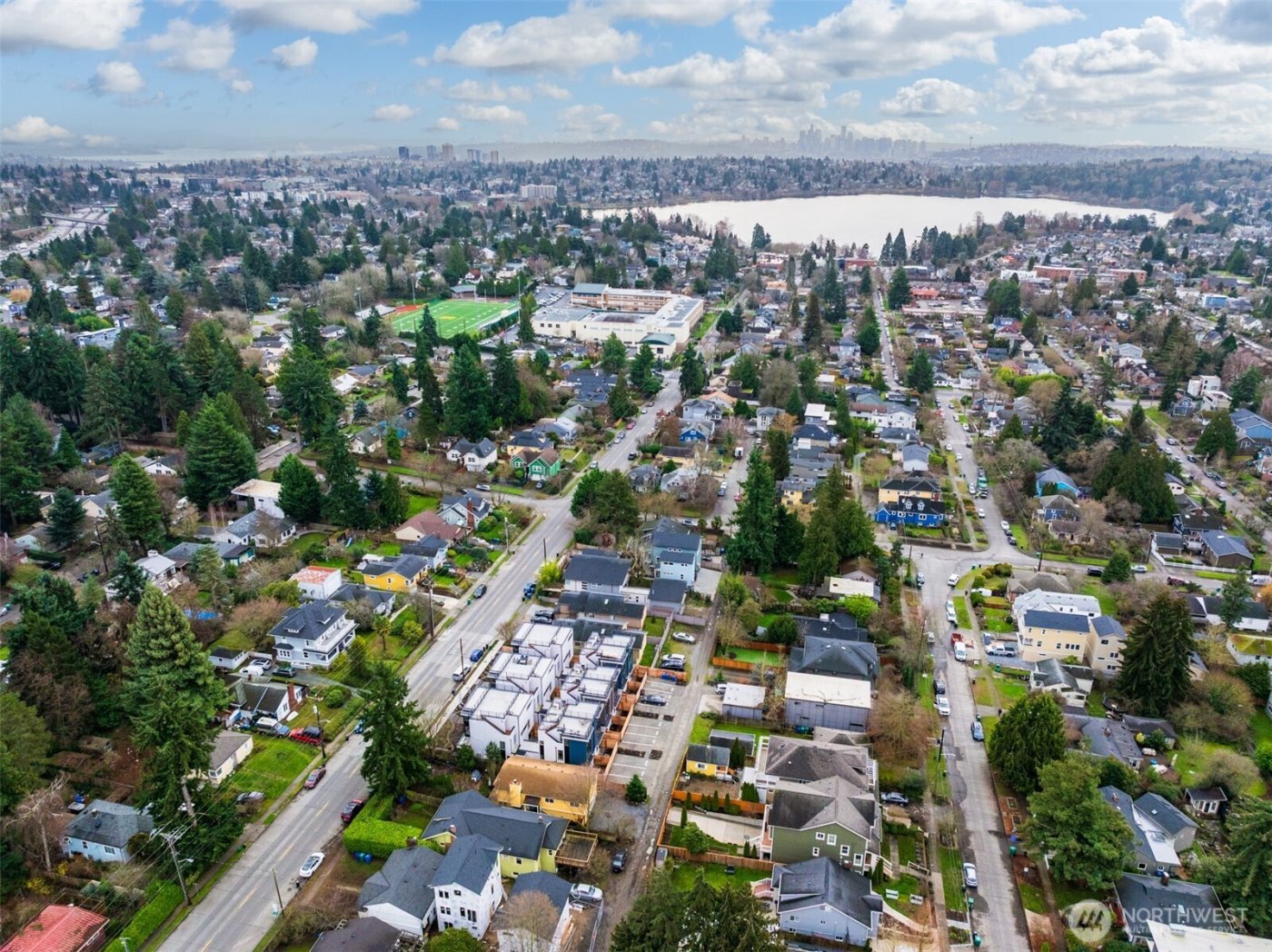 8831 B Wallingford Avenue N, Seattle, WA 98103