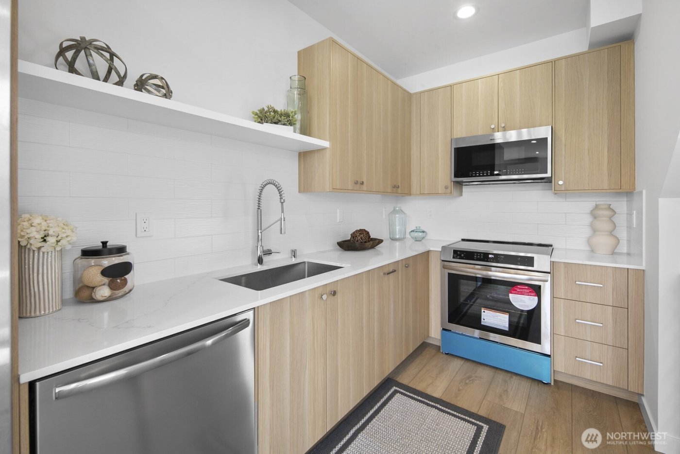 8831 B Wallingford Avenue N, Seattle, WA 98103