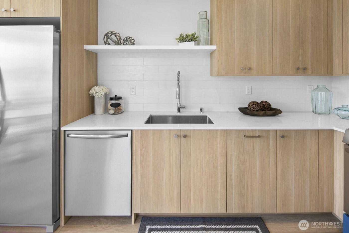 8831 B Wallingford Avenue N, Seattle, WA 98103