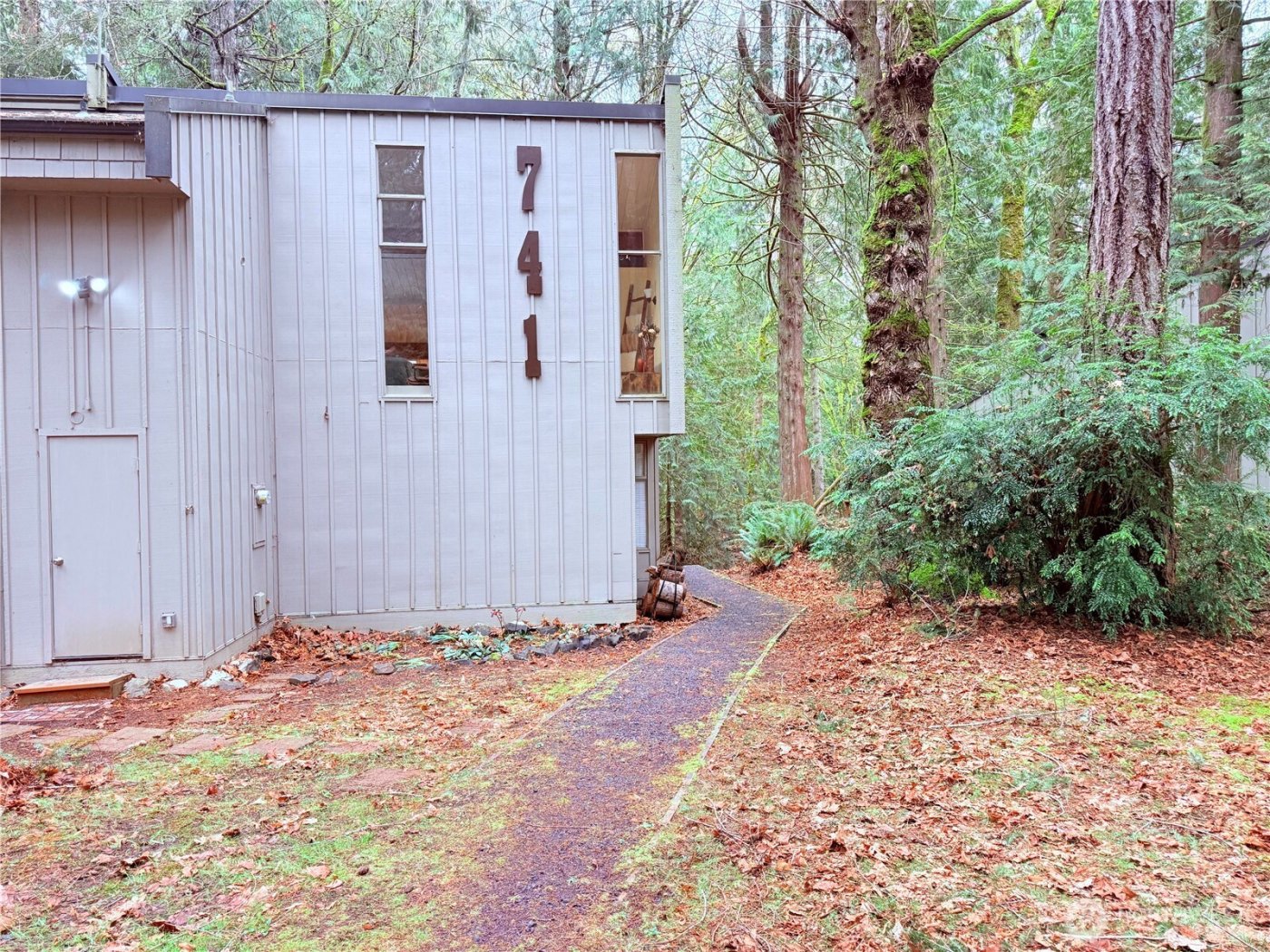 741 E Promontory Road , Shelton, WA 98584