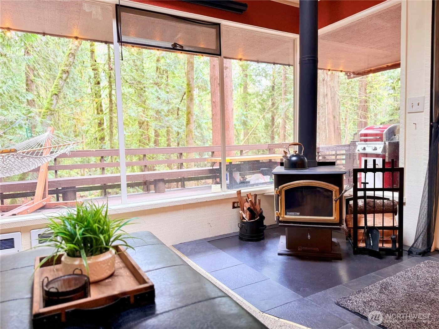 741 E Promontory Road , Shelton, WA 98584