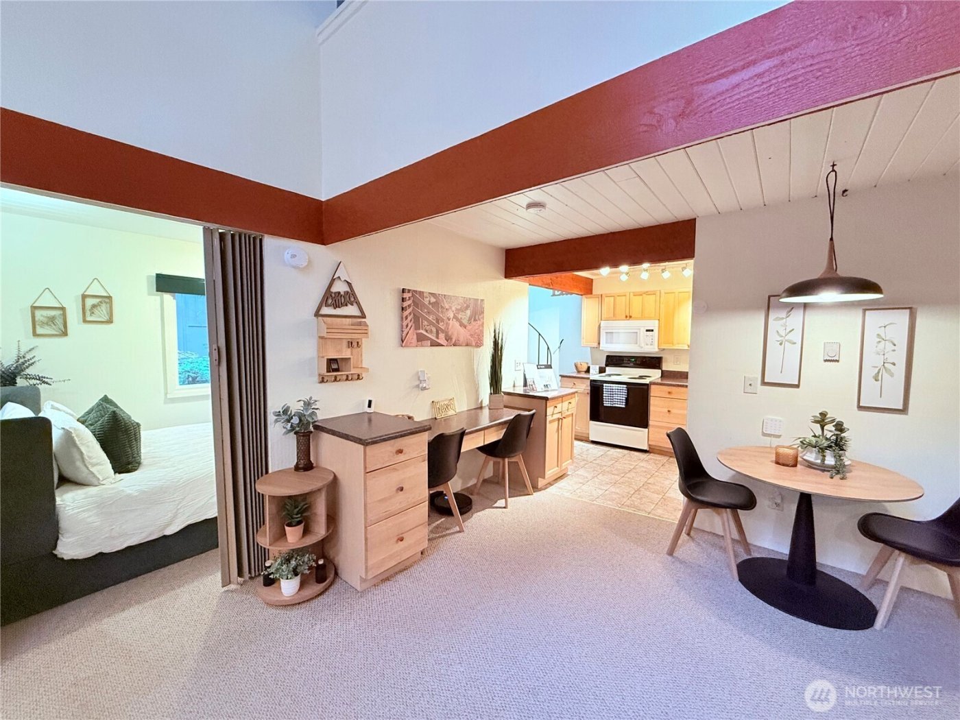 741 E Promontory Road , Shelton, WA 98584