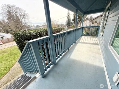 11049 18th Avenue SW, Seattle, WA 98146 - Photo 2