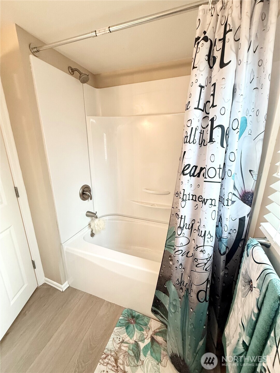 11049 18th Avenue SW, Seattle, WA 98146