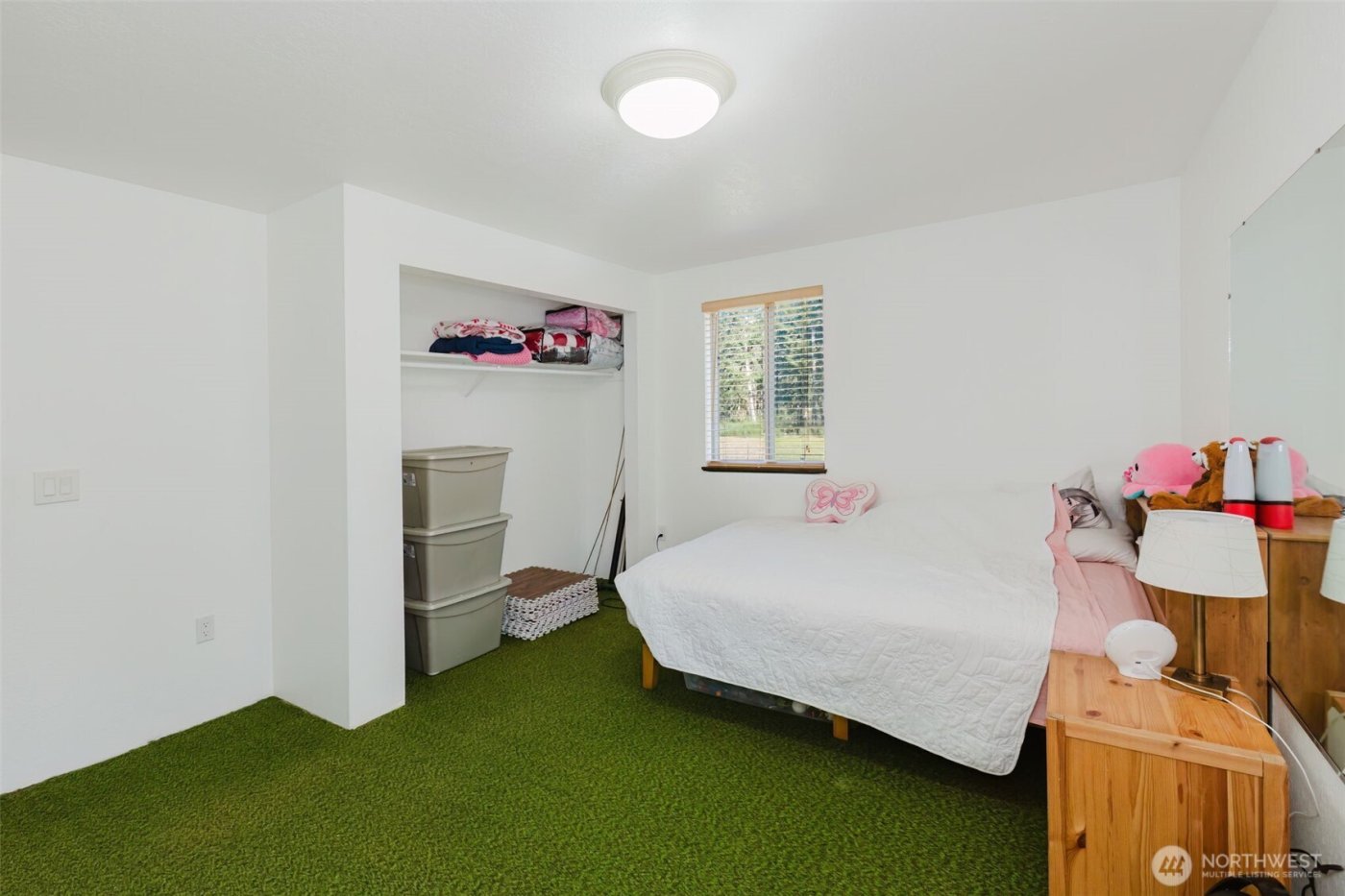 3236 NW Gillard Place , Seabeck, WA 98380