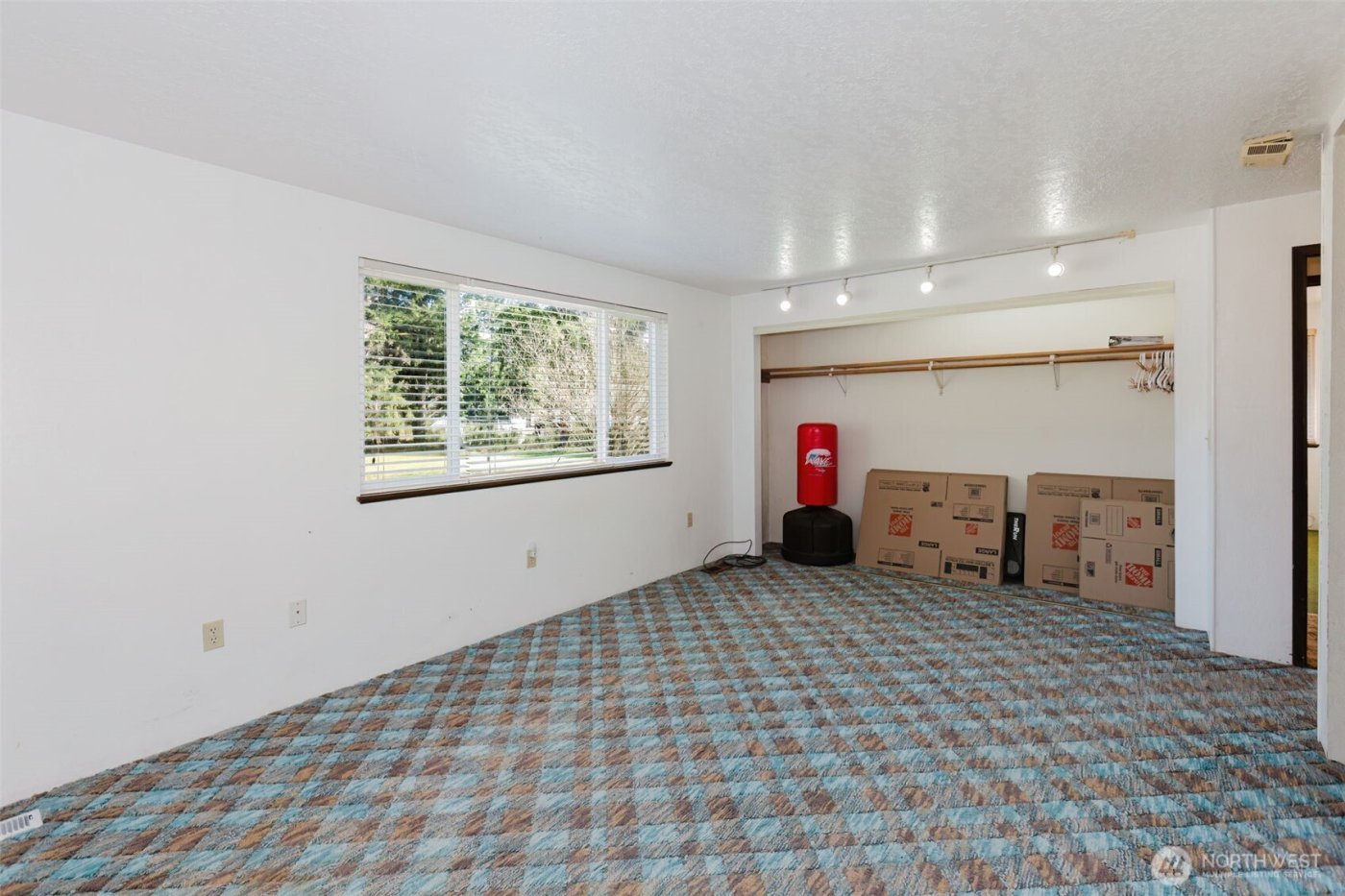 3236 NW Gillard Place , Seabeck, WA 98380