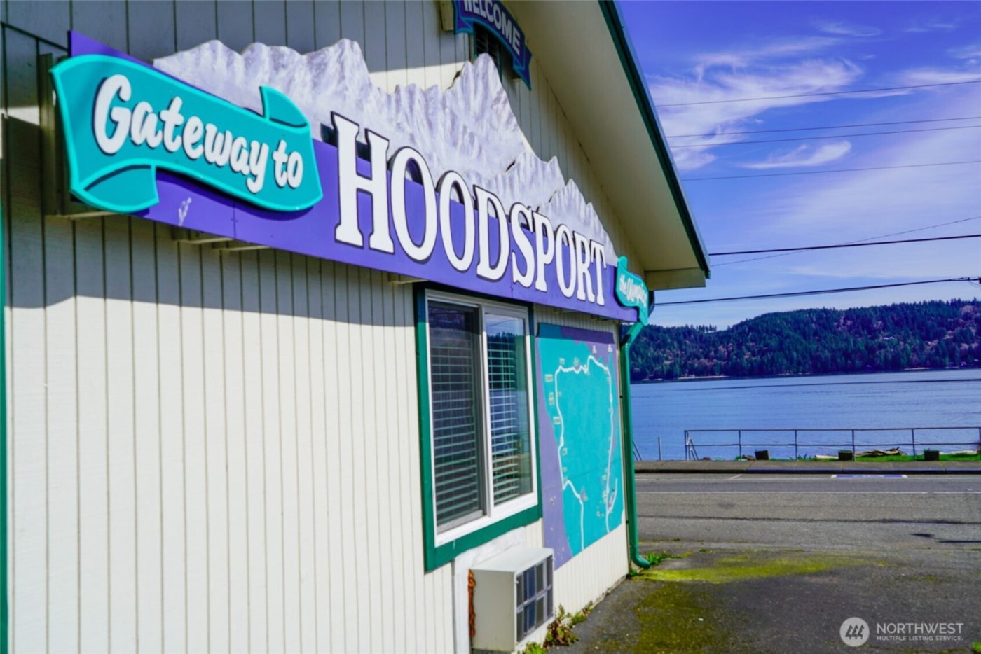 24113 N US Highway 101 , Hoodsport, WA 98548