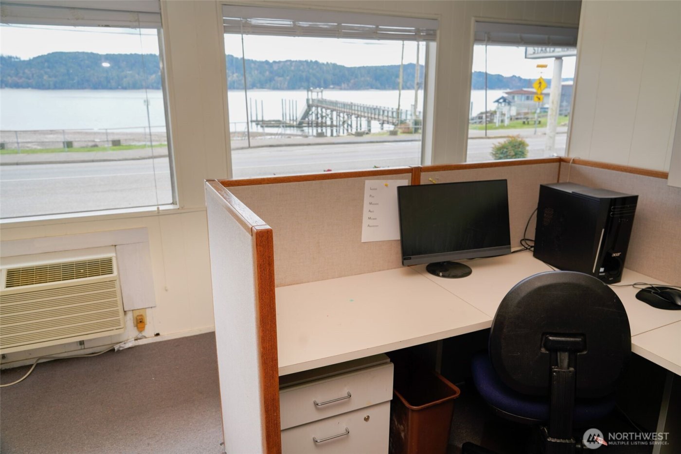 24113 N US Highway 101 , Hoodsport, WA 98548