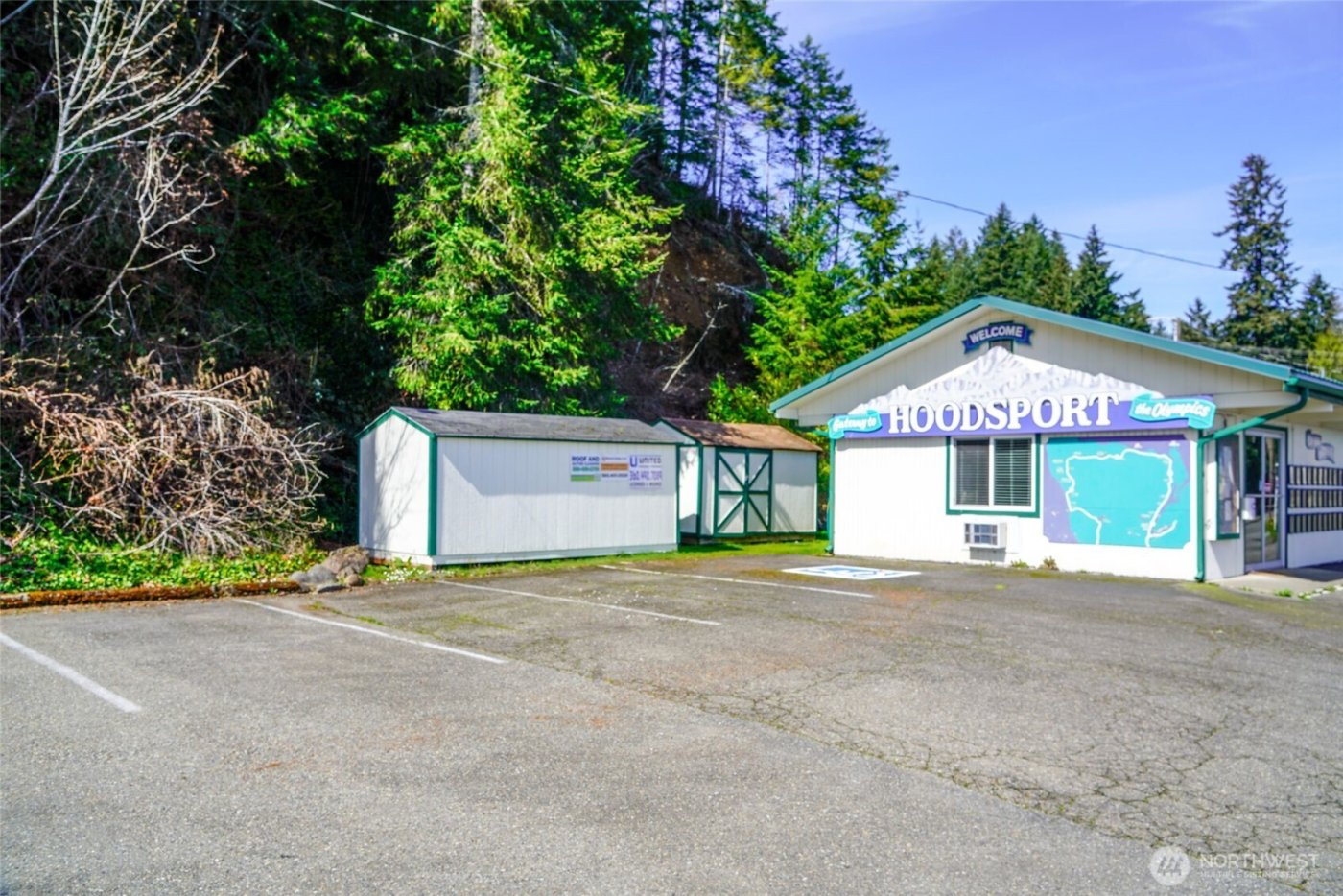 24113 N US Highway 101 , Hoodsport, WA 98548