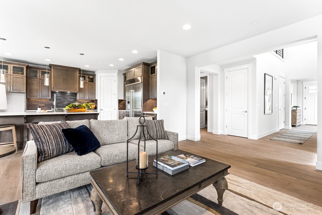 19507 81st Place NE #3, Kenmore, WA 98028