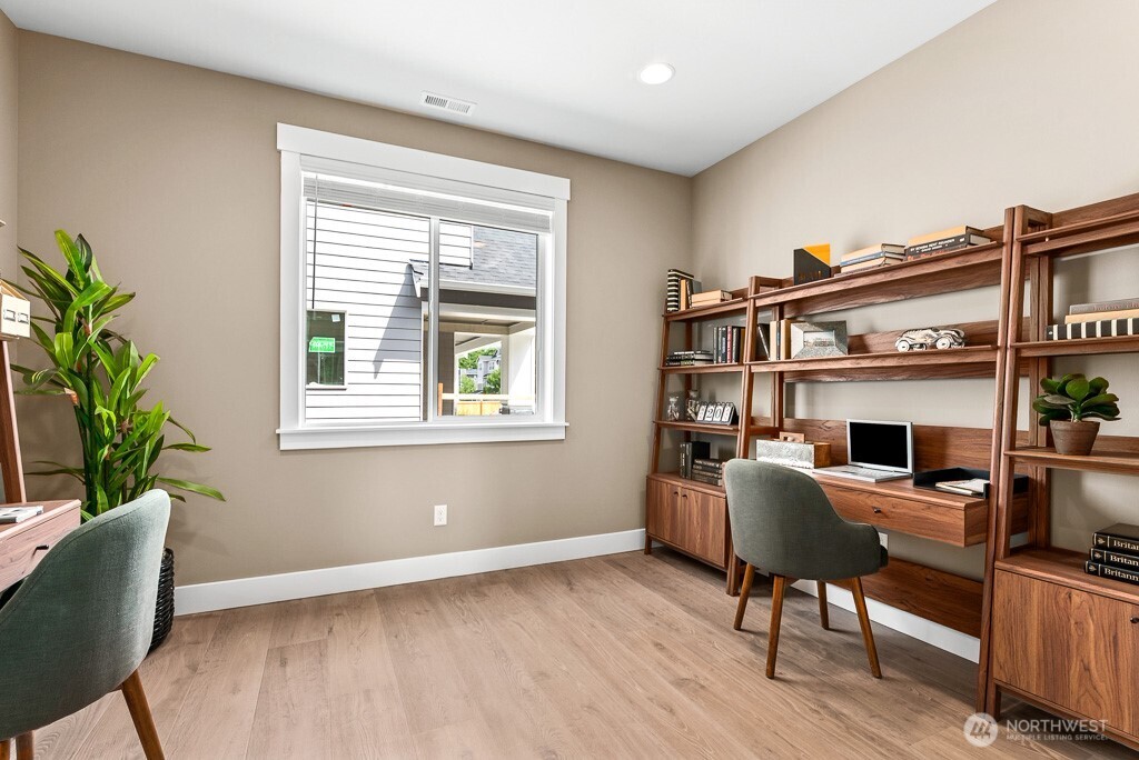 19507 81st Place NE #3, Kenmore, WA 98028