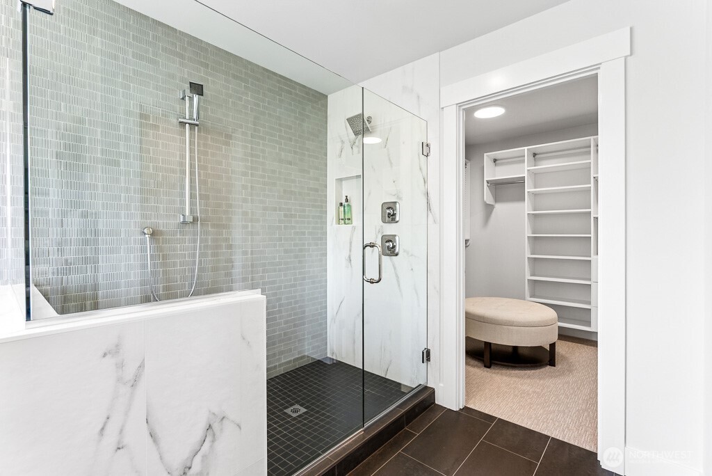 19507 81st Place NE #3, Kenmore, WA 98028