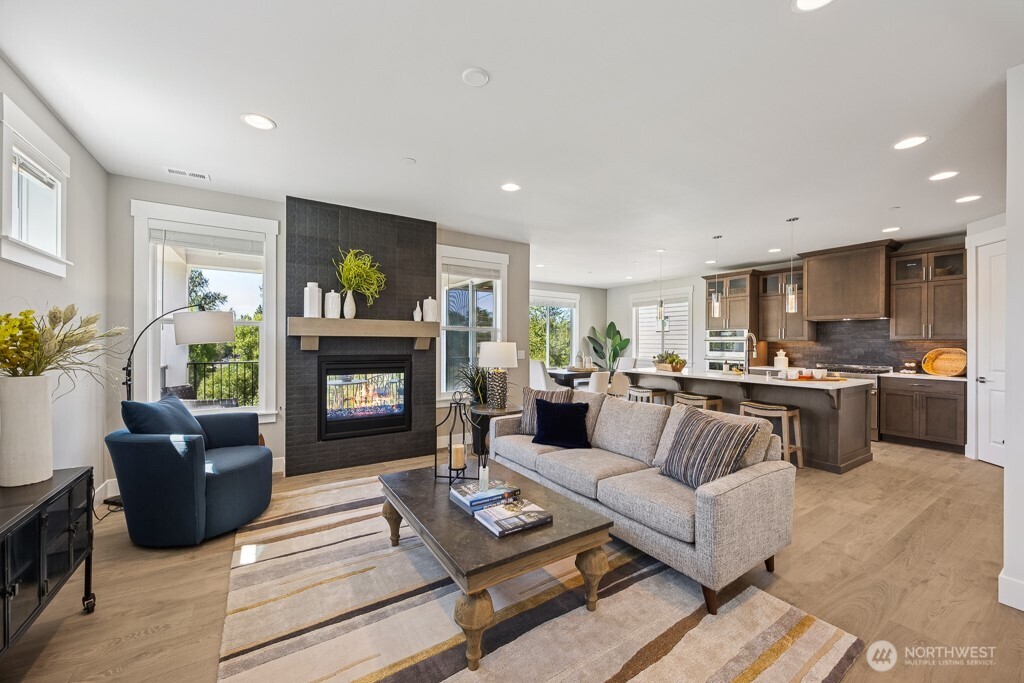 19507 81st Place NE #3, Kenmore, WA 98028