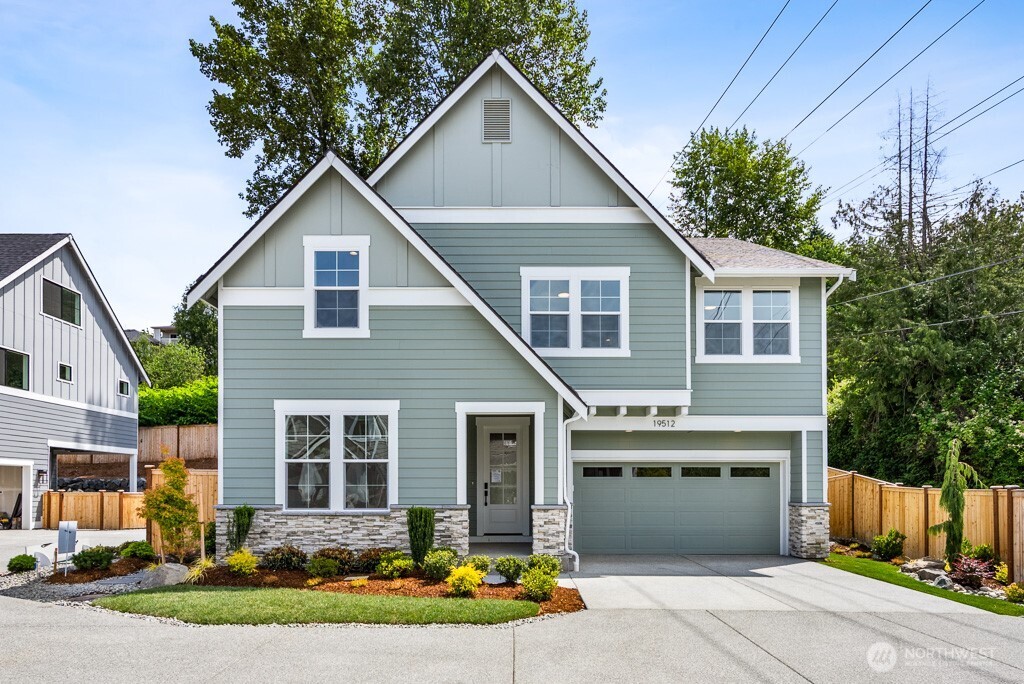 19512 81st Place NE #4, Kenmore, WA 98028