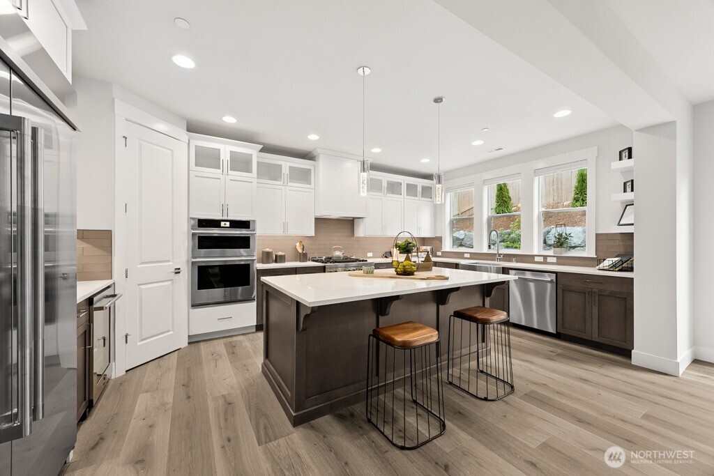 19512 81st Place NE #4, Kenmore, WA 98028