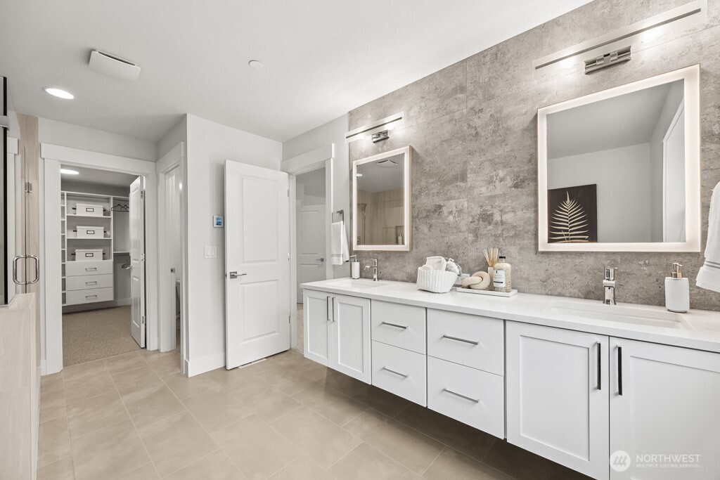 19512 81st Place NE #4, Kenmore, WA 98028