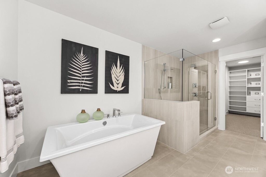 19512 81st Place NE #4, Kenmore, WA 98028