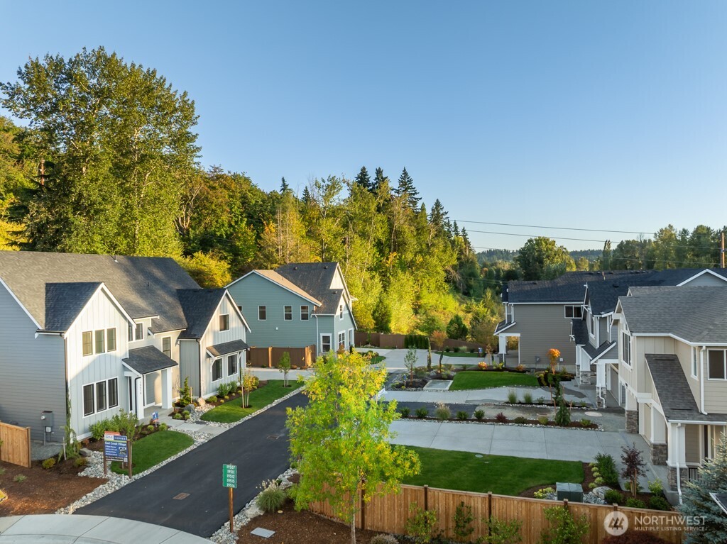 19512 81st Place NE #4, Kenmore, WA 98028