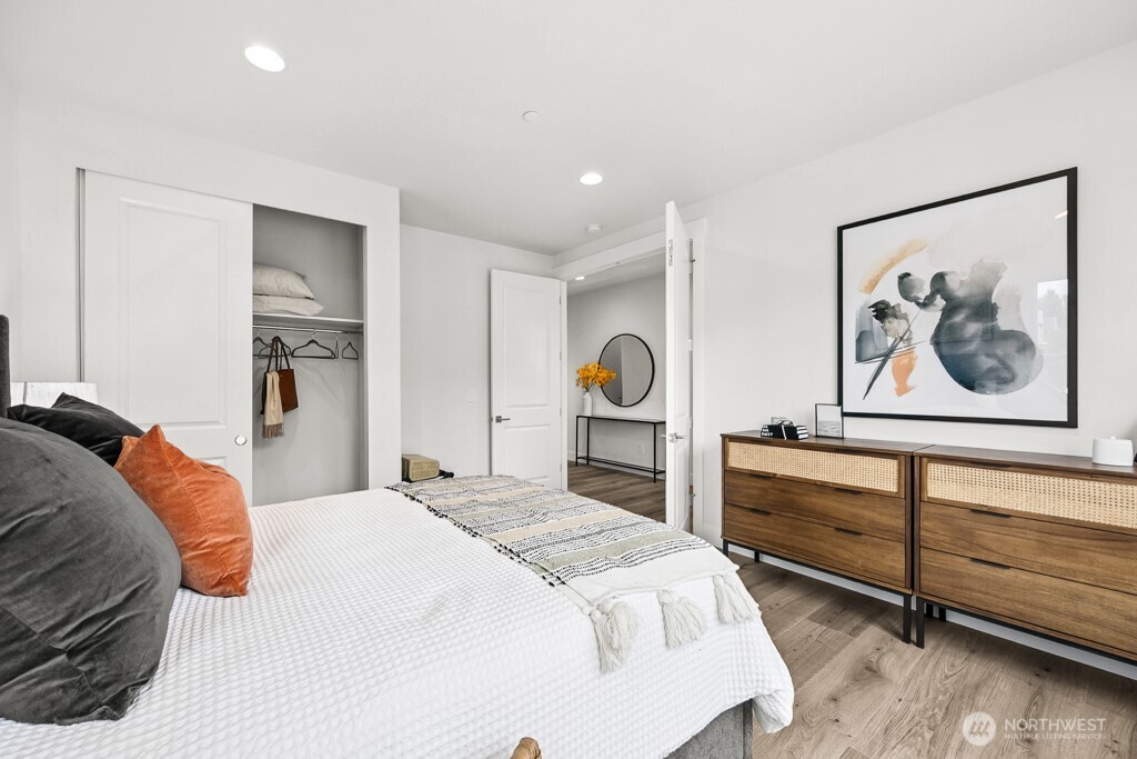 19512 81st Place NE #4, Kenmore, WA 98028