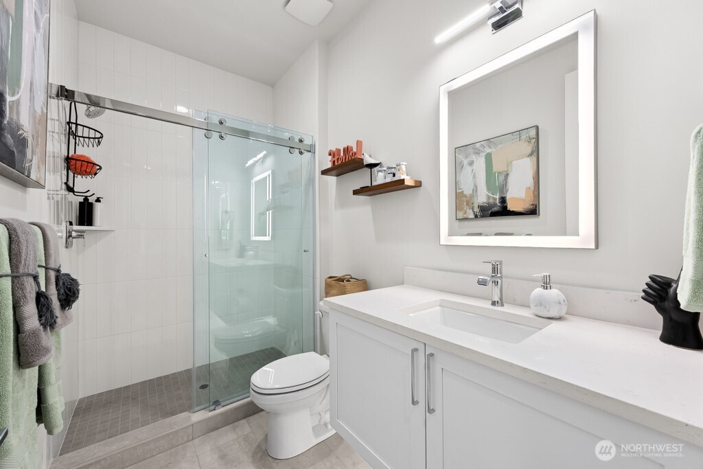 19512 81st Place NE #4, Kenmore, WA 98028