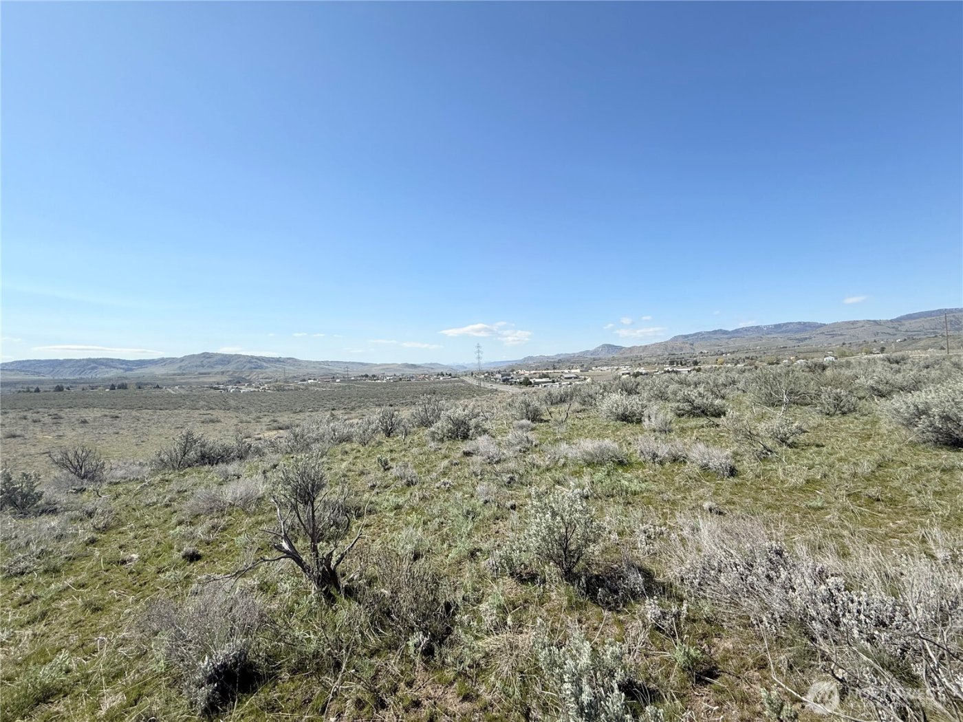 74 Highway 97 , Omak, WA 98841